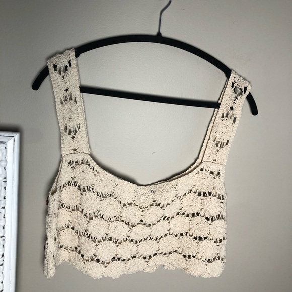 Cute Jules by Love crochet top - Picture 3 of 8